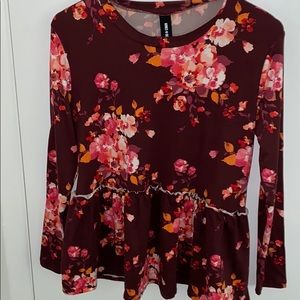 Agnes & Dora relaxed ruffle